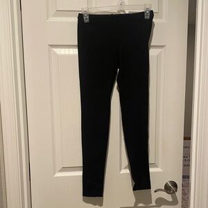 HUE Classic Black Leggings